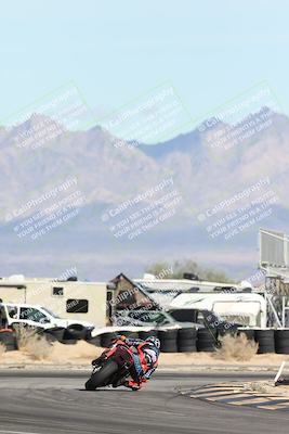 media/Nov-16-2025-Race Pace (Sun) [[8c5fa54630]]/Non Verified Riders (1st 20 Minutes)/4-Turn 16 (1116am)/